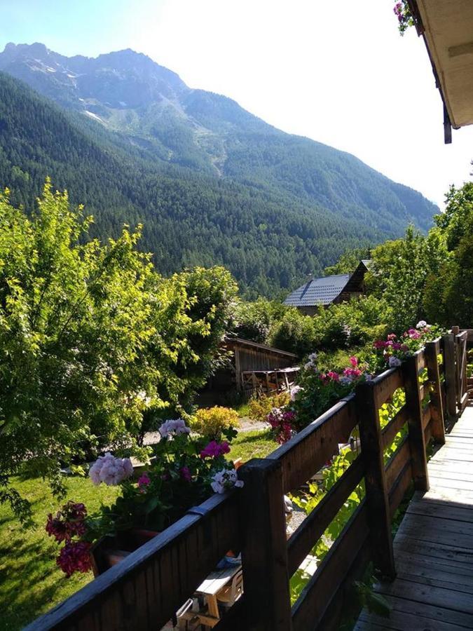 Hotel Restaurant Gites Les 5 Saisons Freissinieres Екстериор снимка