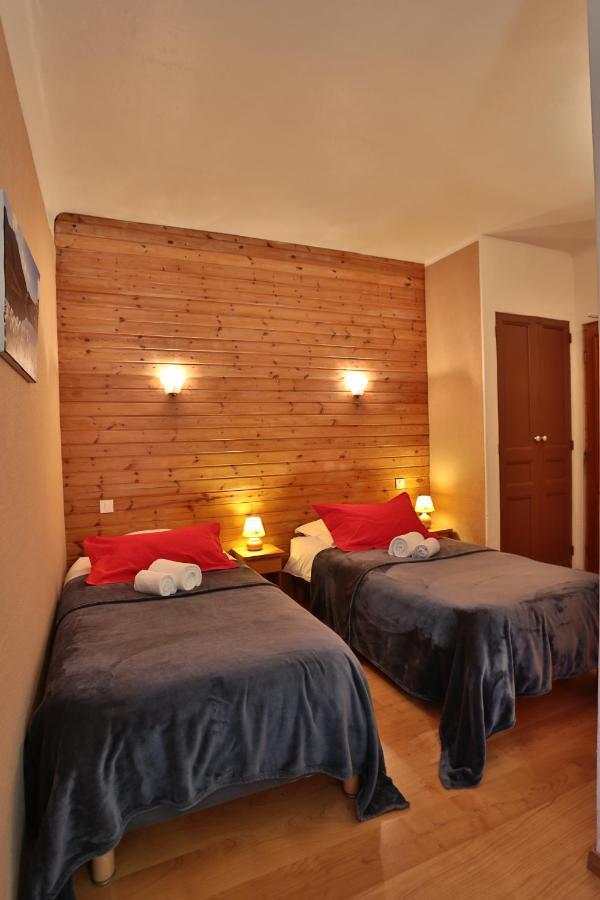 Hotel Restaurant Gites Les 5 Saisons Freissinieres Екстериор снимка