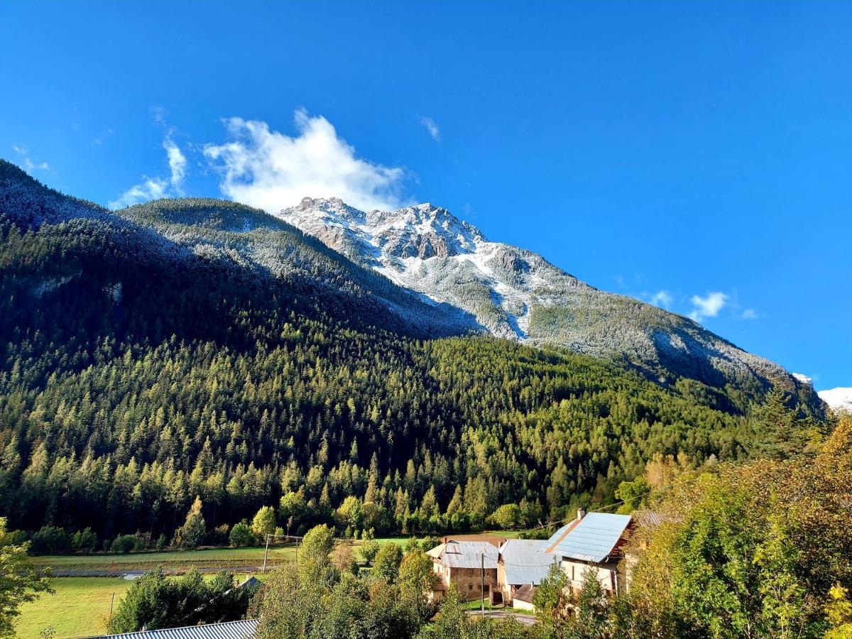 Hotel Restaurant Gites Les 5 Saisons Freissinieres Екстериор снимка