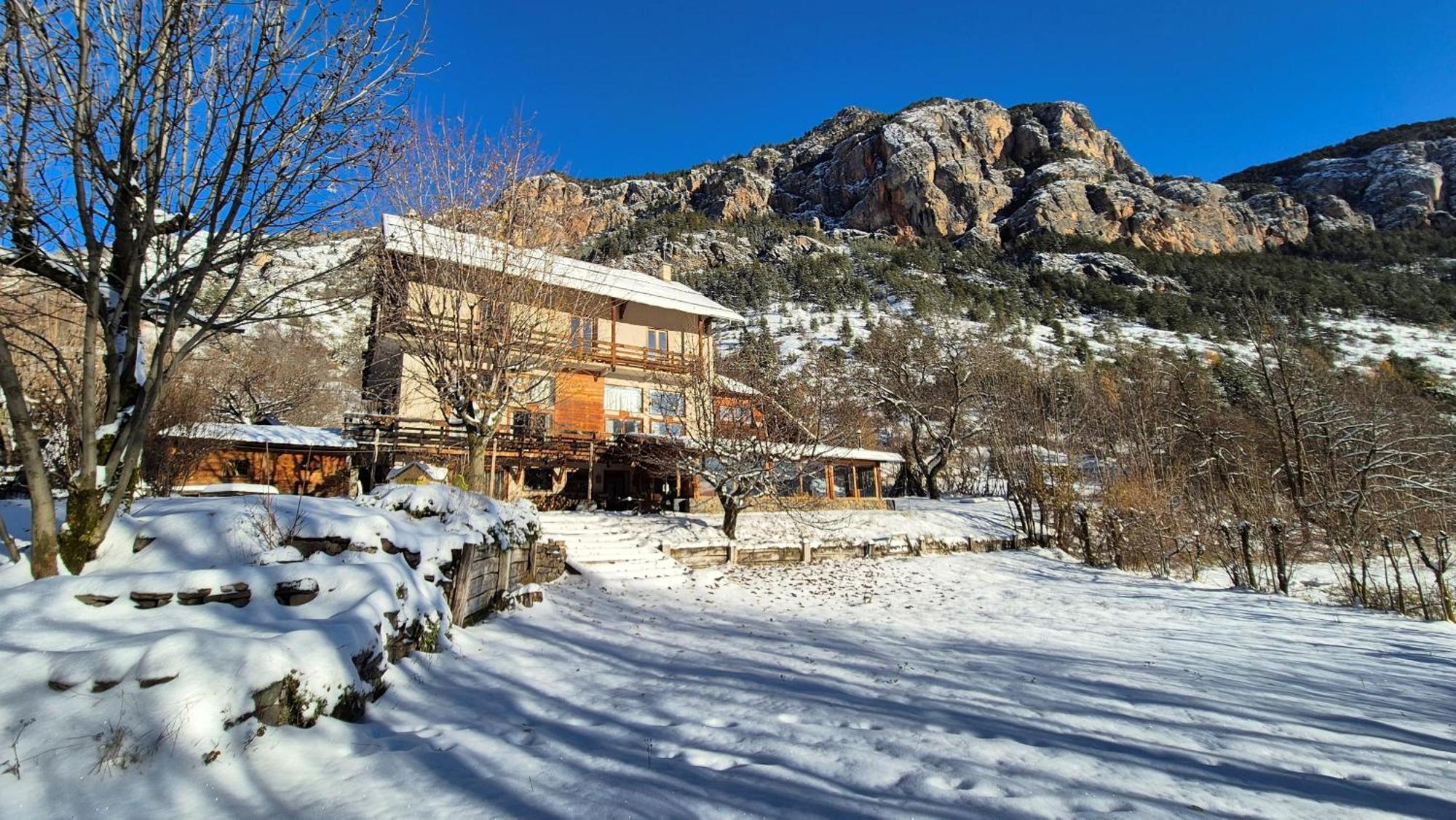 Hotel Restaurant Gites Les 5 Saisons Freissinieres Екстериор снимка