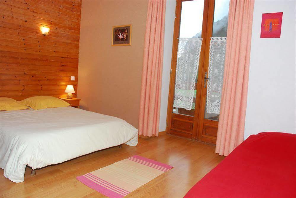 Hotel Restaurant Gites Les 5 Saisons Freissinieres Екстериор снимка